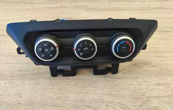 Renault Trafic III (X82) Climate control unit 285257697R 202209 T447381