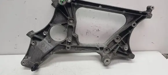 Mercedes-Benz E W212 Generator/alternator bracket A6512011909