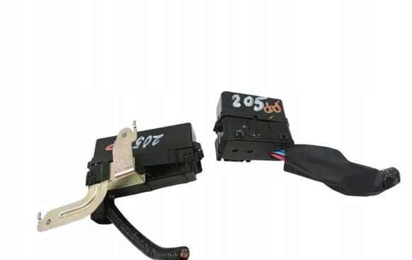 Infiniti Q50 Fuse box set 25230
