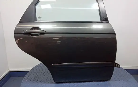KIA Cerato Rear door