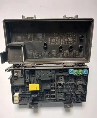 Ford Kuga I Fuse module 56049721AL
