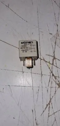 Audi A6 S6 C5 4B Other relay 8D0951253