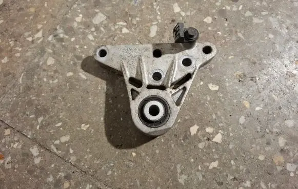 Volvo V60 Other engine bay part
