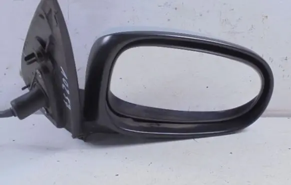 Nissan Almera Tino Manual wing mirror 96302BN200