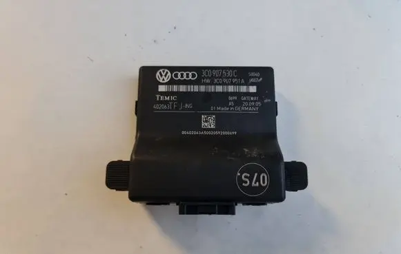Volkswagen PASSAT B6 Gateway control module 3C0907530C 3C0907951A 402063