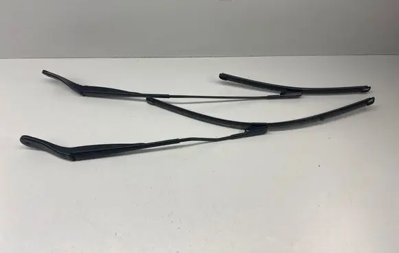 Dacia Sandero III Front wiper blade arm 288813326R