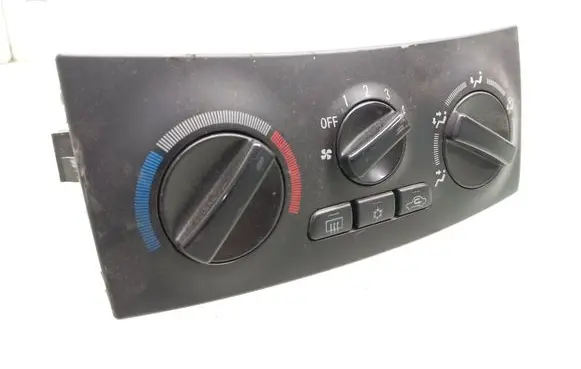 Mitsubishi Space Star Climate control unit MN140637