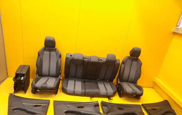 Peugeot 3008 II Seat and door cards trim set 