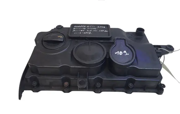 Volkswagen PASSAT B6 Rocker cam cover 03G103475C