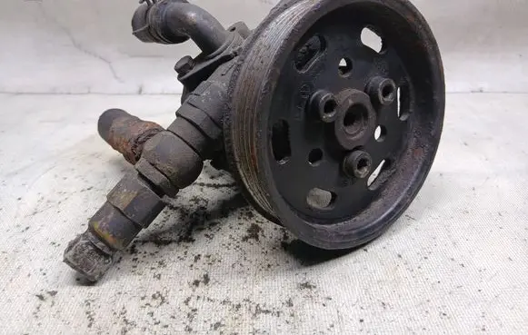 Volkswagen PASSAT B5 Power steering pump 1J0422154B