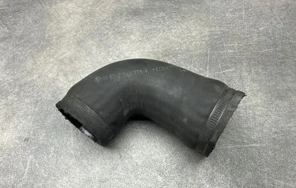 Intercooler hose/pipe