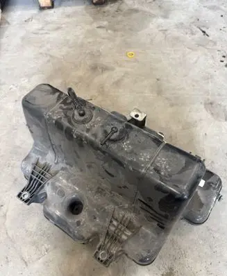 Renault Master III AdBlue liquid reservoir 208S85661R