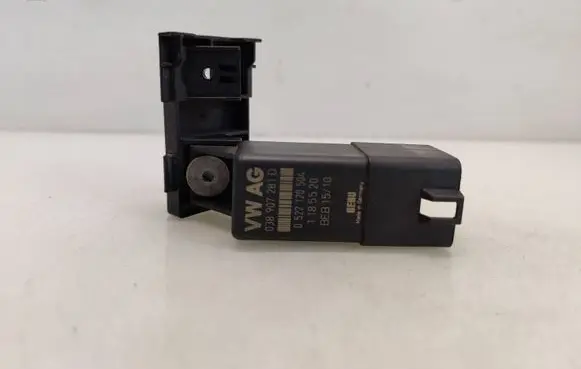Volkswagen Caddy Glow plug pre-heat relay 038907281D 0522120504 1185520