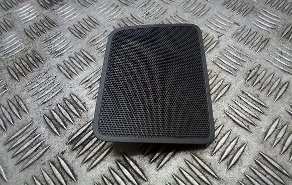 Side speaker trim/cover