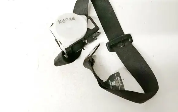 Middle seatbelt (rear)