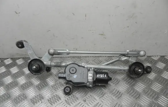 Nissan Leaf II (ZE1) Front wiper linkage 0208C119A
