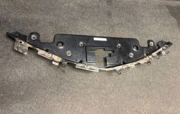 Chevrolet Camaro Radiator trim 