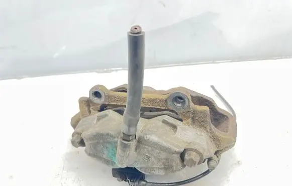 Mercedes-Benz CLS C219 Front brake caliper