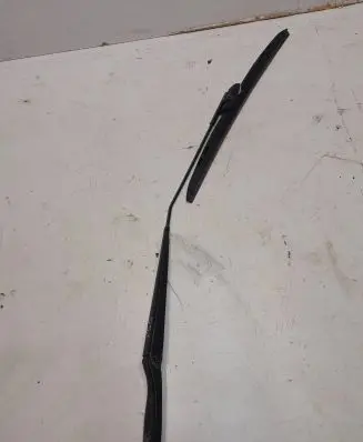 Volvo V50 Front wiper blade arm 30698239