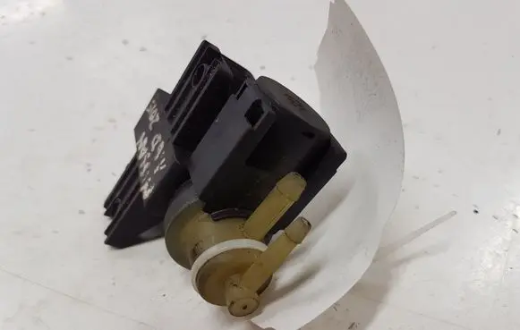 Peugeot 307 Vacuum valve 8200790180 70181405