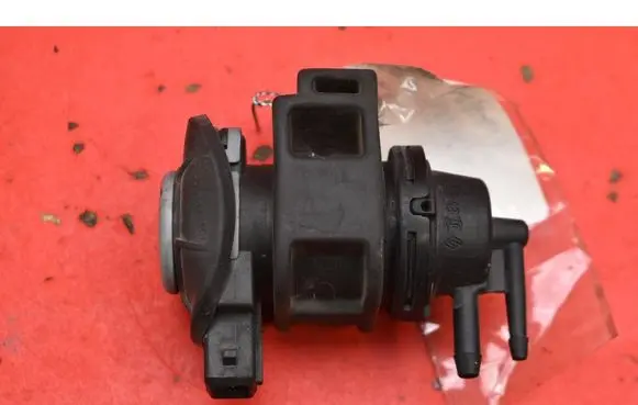 Renault Kangoo II Vacuum valve 
