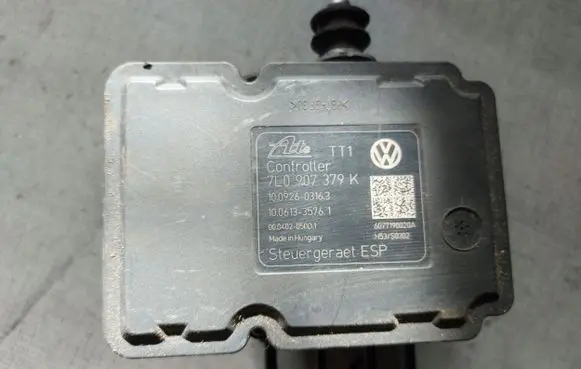 Volkswagen Touareg I ABS Pump 7L0907379K