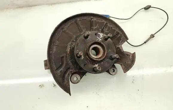 Land Rover Freelander Front wheel hub 