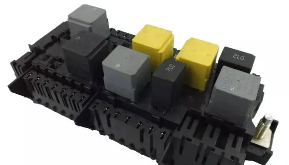 Mercedes-Benz GLE (W166 - C292) Fuse module A1669068201