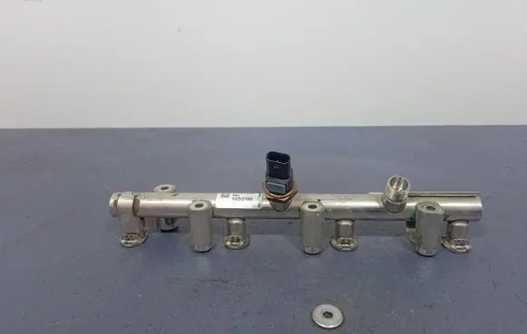 Renault Megane I Fuel main line pipe 175222462R