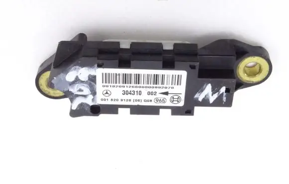 Mercedes-Benz C W203 Airbag deployment crash/impact sensor 0018209126