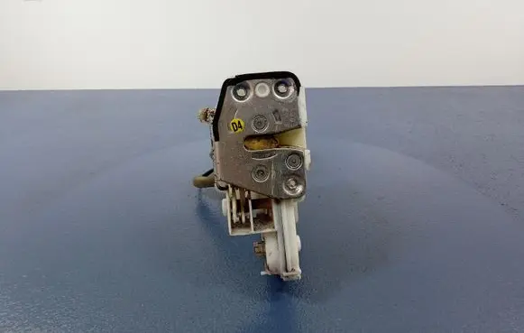 Honda FR-V Front door lock