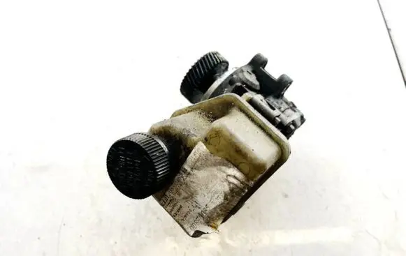 Mazda 6 Power steering pump 
