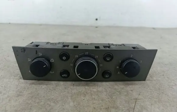 Opel Vectra C Climate control/heater control trim 