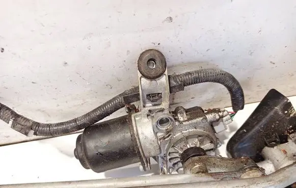 Subaru Outback Wiper motor