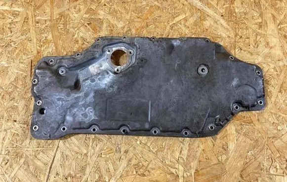 Engine mounting bracket