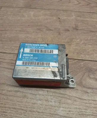 Mercedes-Benz E W124 Airbag control unit/module 0048201710 0285001030
