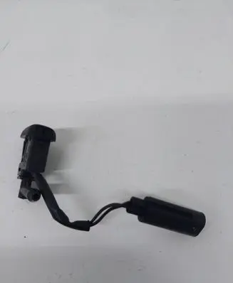 BMW 1 E81 E87 Windshield washer spray nozzle 7110851