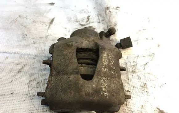 Volkswagen Golf V Front brake caliper