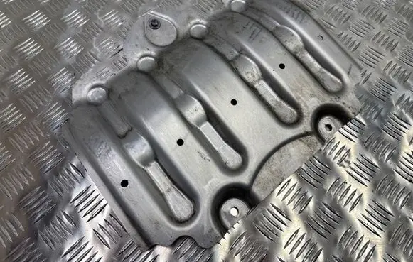 Engine splash shield/under tray