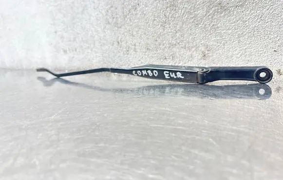 Opel Combo C Front wiper blade arm 09225623
