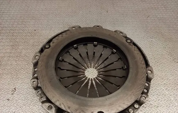Citroen C4 I Pressure plate 124037610