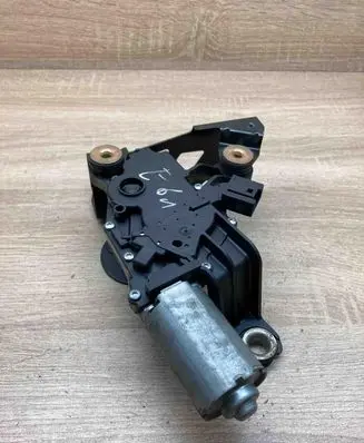 BMW 5 E60 E61 Rear window wiper motor 7061367 1397020059