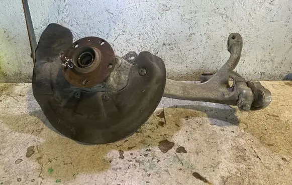 Audi A6 S6 C6 4F Front wheel hub