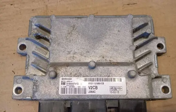 Ford Fiesta Engine control unit/module AV2112A650CB EMS2102 S180047012B