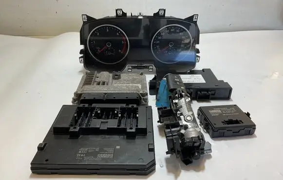 Volkswagen Crafter Engine ECU kit and lock set 04L907445C 28523414