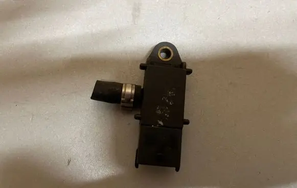 Opel Astra J Crankshaft position sensor 55566186