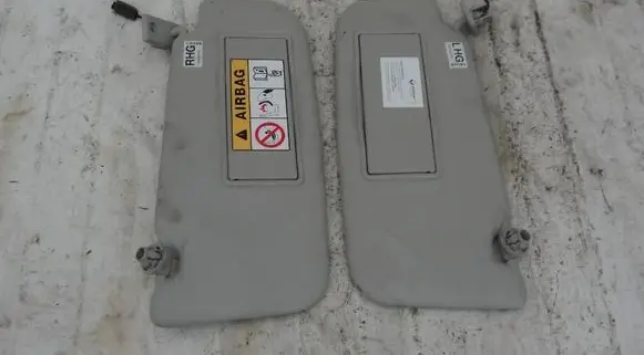 Hyundai i20 (GB IB) Sun visor brak