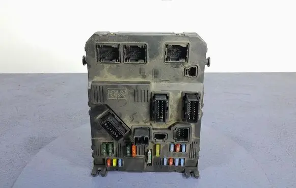 Peugeot 1007 Fuse box set 9659579180