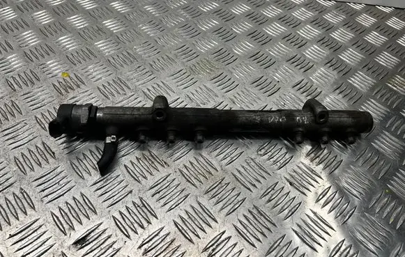 Volvo XC60 Fuel main line pipe 31259011 090641 0445215023