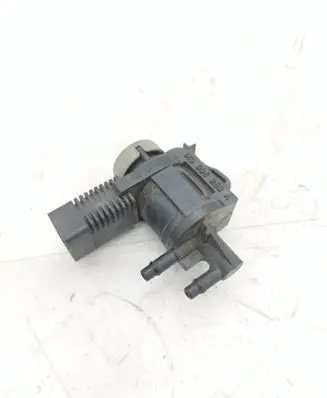 Vacuum valve